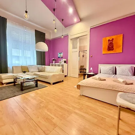 Csengery Spacious Ac Wifi Apartmán