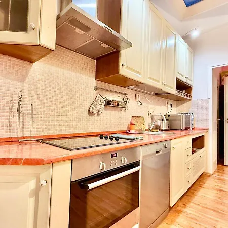 Csengery Spacious Ac Wifi Apartmán